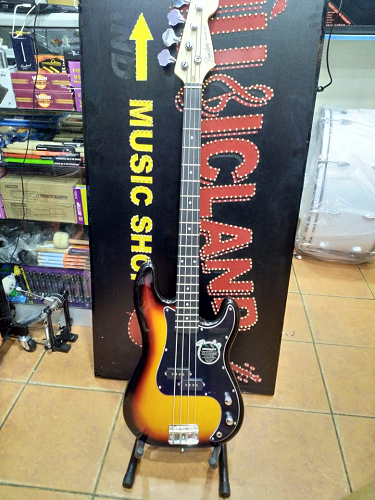 4 Strings Bass guitar